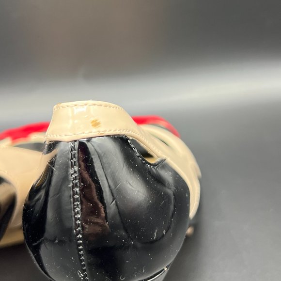 Bandolino Tricolored patent leather pumps  Beige, Black and a touch of Red - Picture 6 of 9